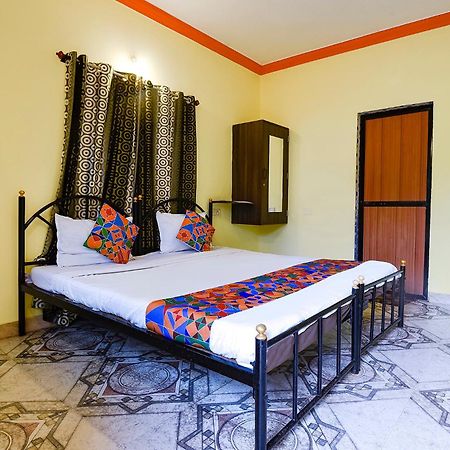 Fabhotel Joaquim Beachside Resort - Nr Tito'S Lane, Baga Beach Esterno foto
