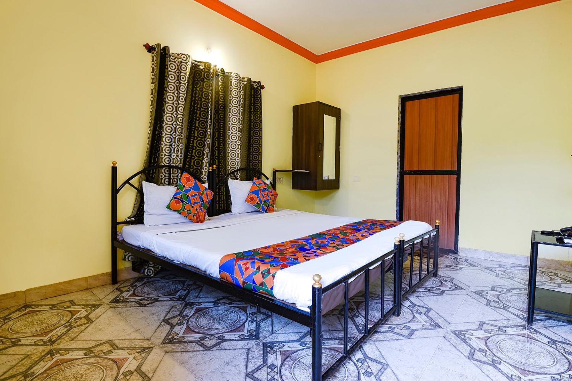 Fabhotel Joaquim Beachside Resort - Nr Tito'S Lane, Baga Beach Esterno foto