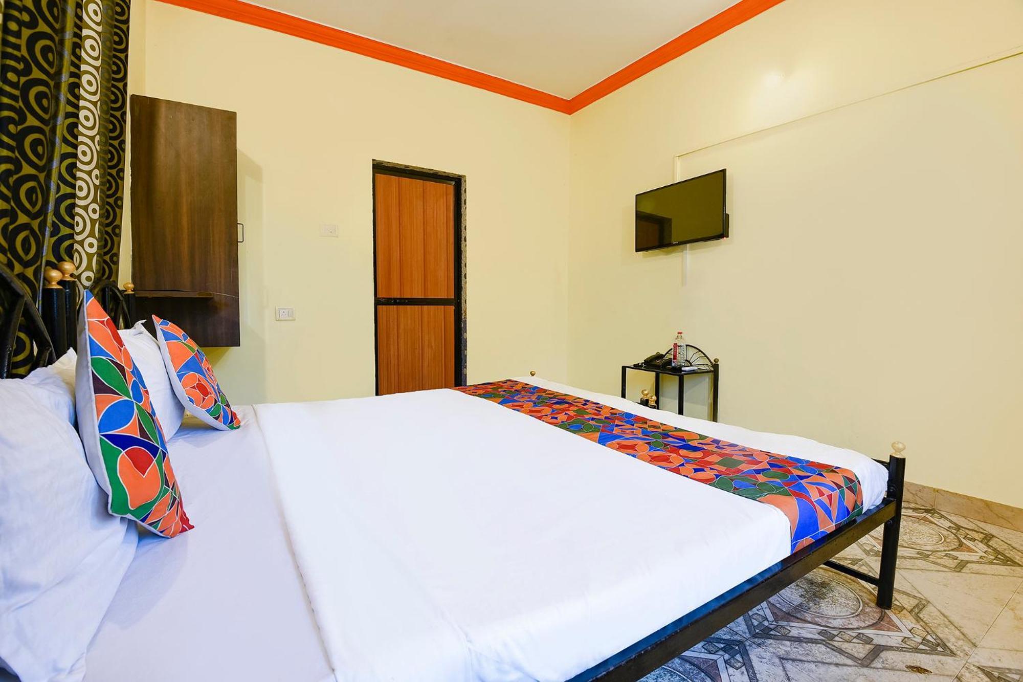 Fabhotel Joaquim Beachside Resort - Nr Tito'S Lane, Baga Beach Esterno foto