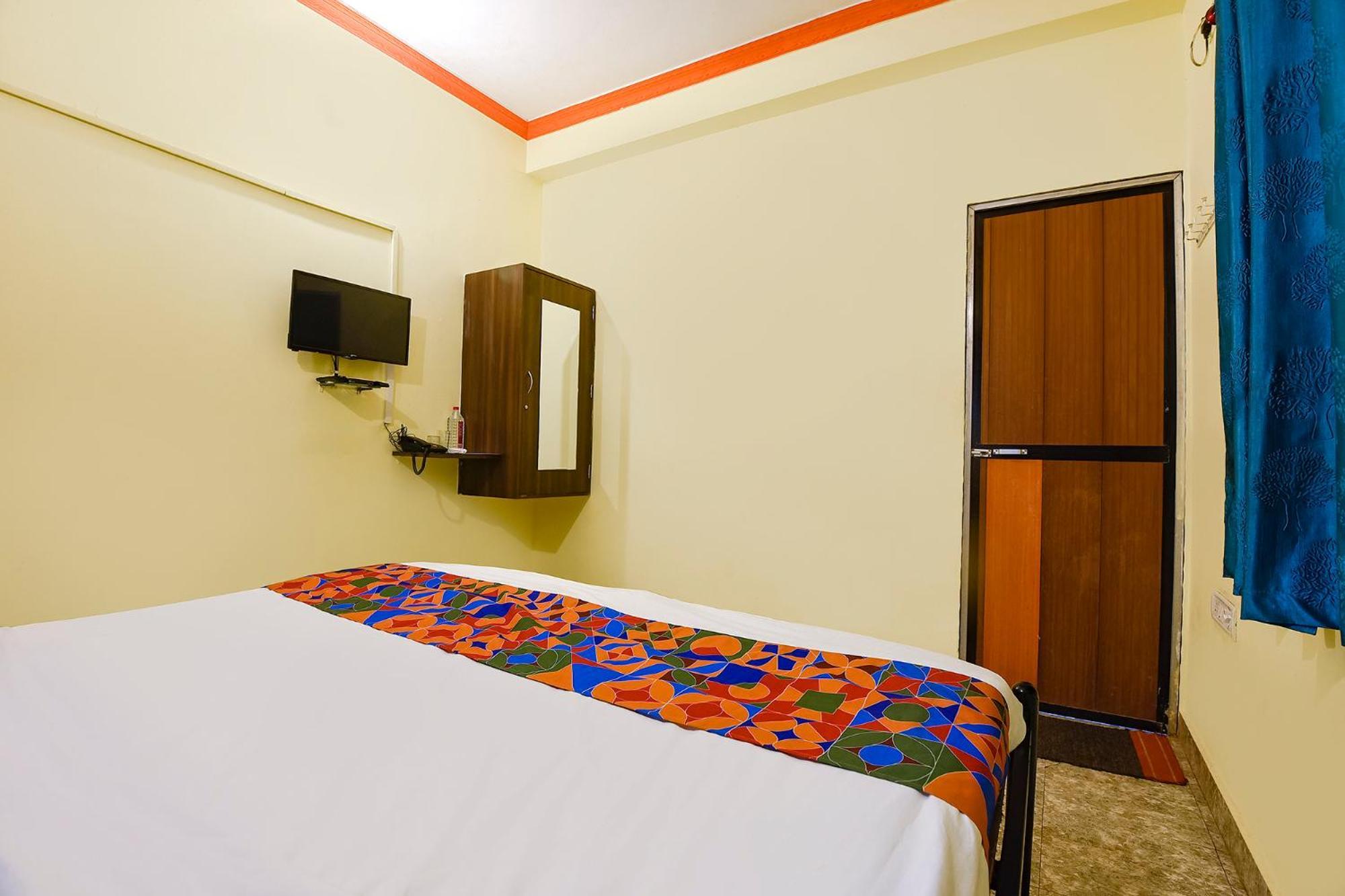 Fabhotel Joaquim Beachside Resort - Nr Tito'S Lane, Baga Beach Esterno foto