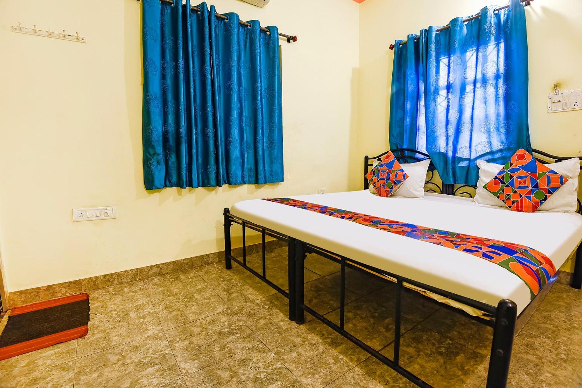 Fabhotel Joaquim Beachside Resort - Nr Tito'S Lane, Baga Beach Esterno foto